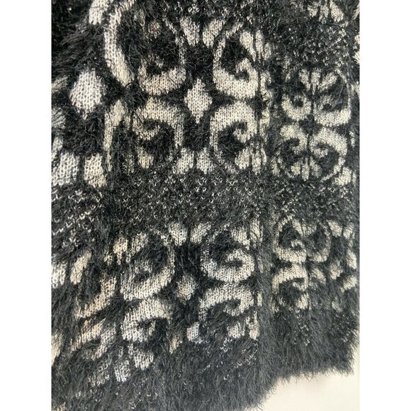 Celsius Premium Women's Eyelash Fuzzy Pullover Black Sweater Size M - Picture 4 of 10